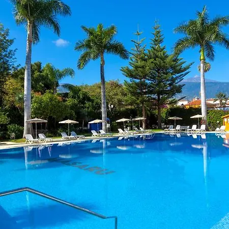 Aparthotel Masaru 3*