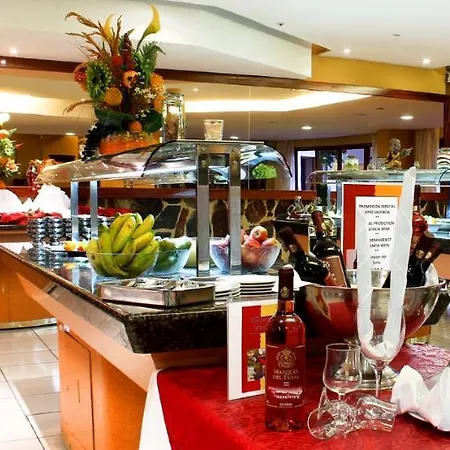 מלון דירות Masaru 3*