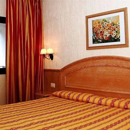 מלון דירות Masaru 3*